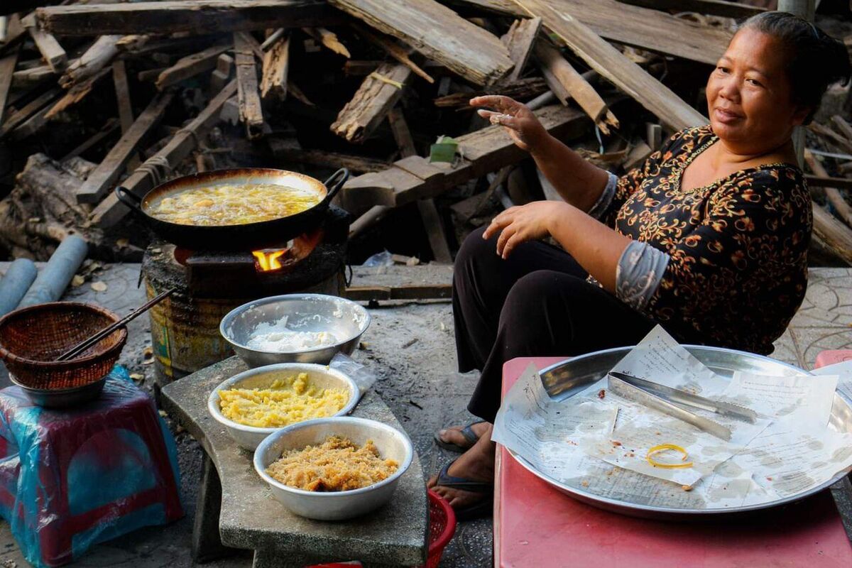 Ăn gì ở Tây Ninh? Đặc sản bánh tráng phơi sương, bánh canh, muối tôm & ẩm thực chay