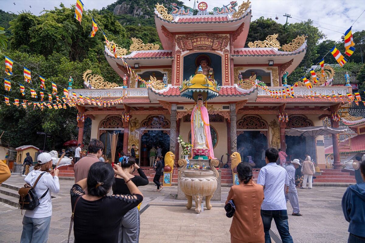 Chi phí du lịch Núi Bà Đen hết bao nhiêu tiền?