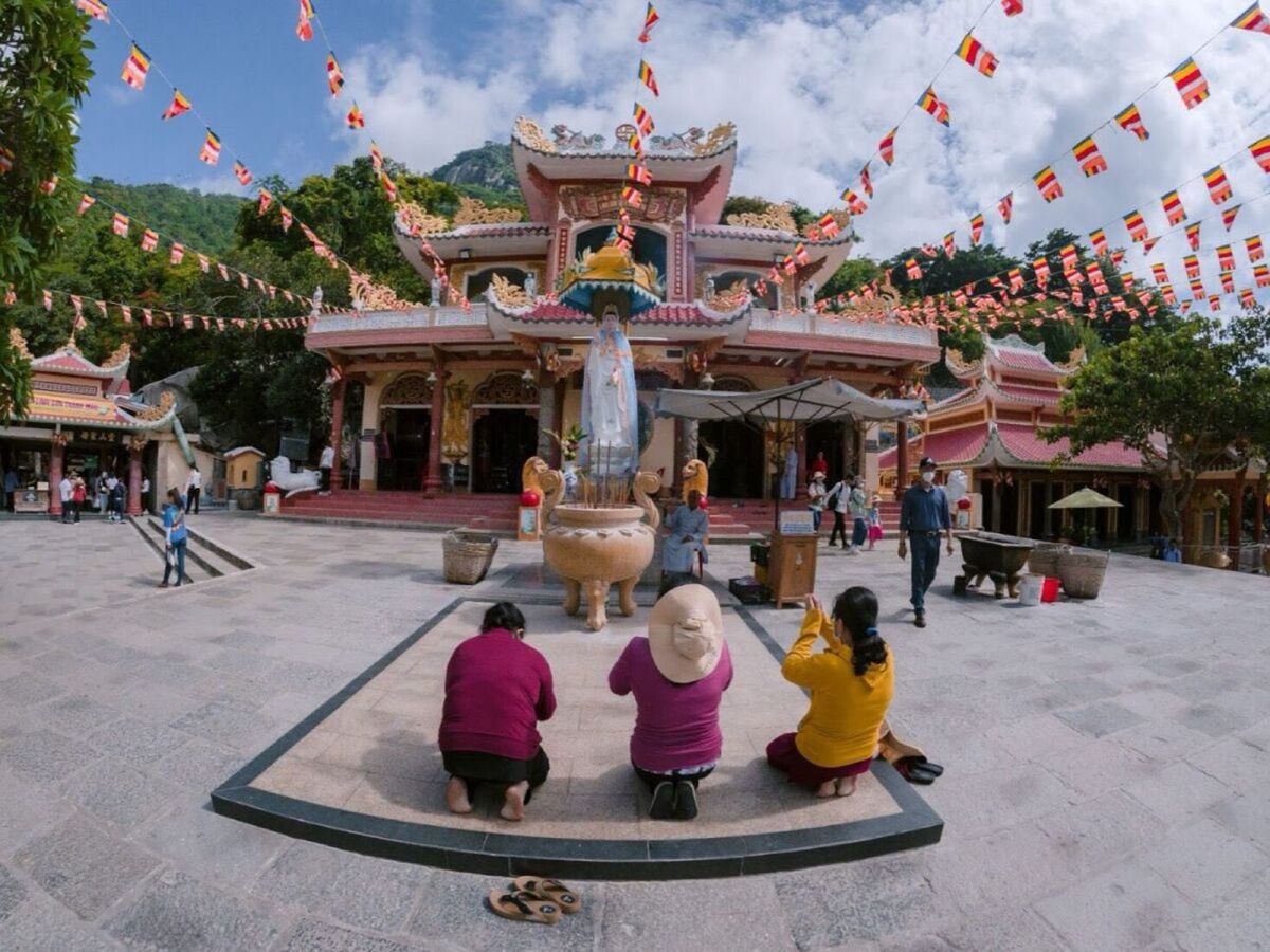 Đi lễ Bà Đen ngày nào tốt trong năm