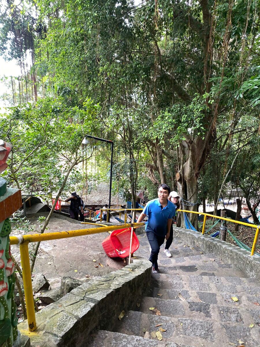 Hành trình leo núi Bà Đen bằng đường bộ 1