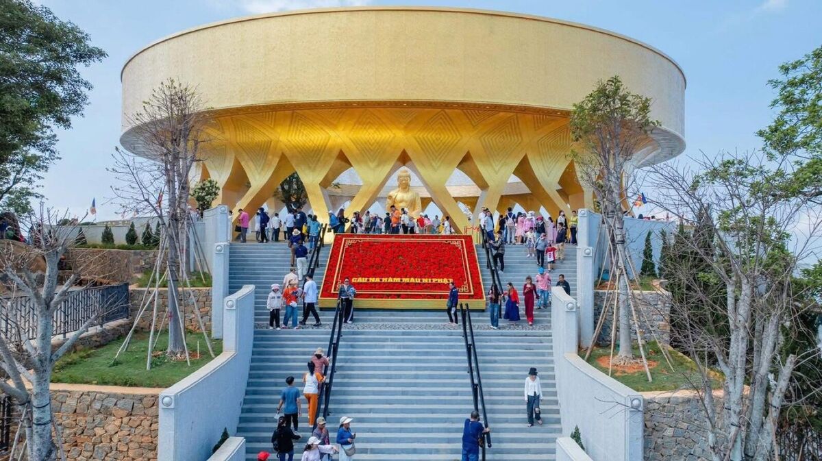 Núi Bà Đen mùa nào đẹp? Kinh nghiệm săn mây & khung giờ vàng trên đỉnh 2026